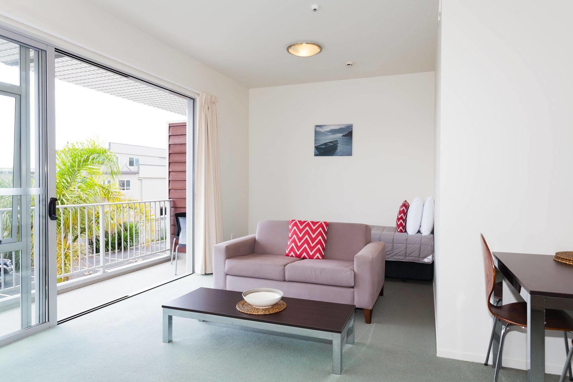 Beachside Resort Motel Whitianga Buitenkant foto