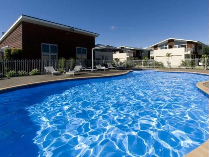 Beachside Resort Motel Whitianga Buitenkant foto
